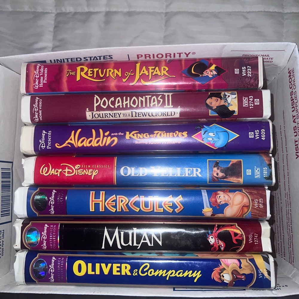 DISNEY VHS  MOVIES